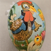 pap-paeskeaeg-dekoreret-hane-kylling-i-aeggeskal-gammel-paeskepynt